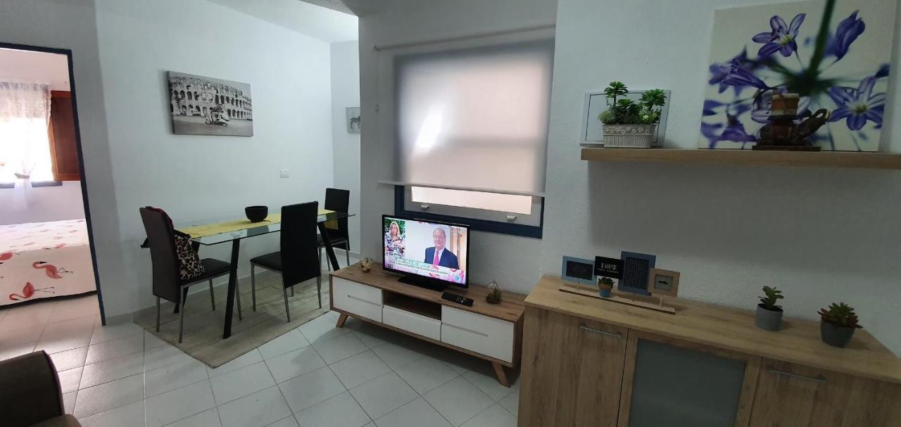 Fabulous 2-Bedroom Apartment Right On The Beach Of Los Crstianos Arona  Exteriér fotografie