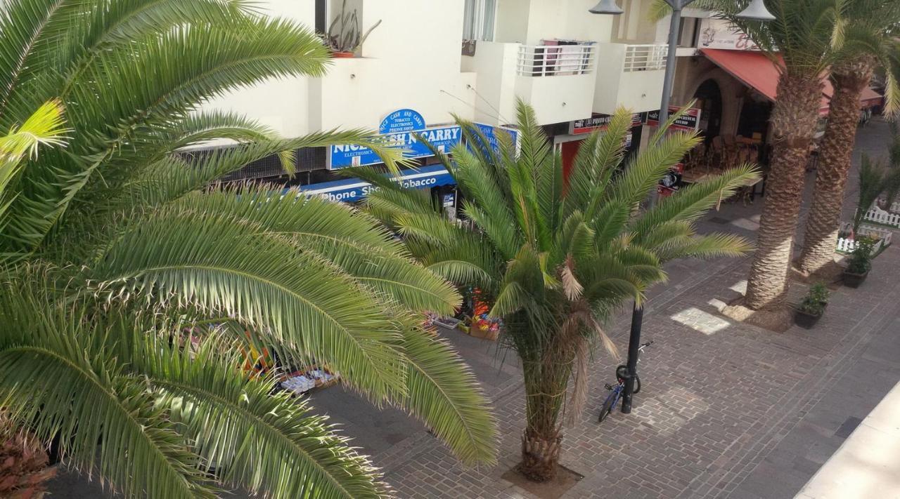 Fabulous 2-Bedroom Apartment Right On The Beach Of Los Crstianos Arona  Exteriér fotografie