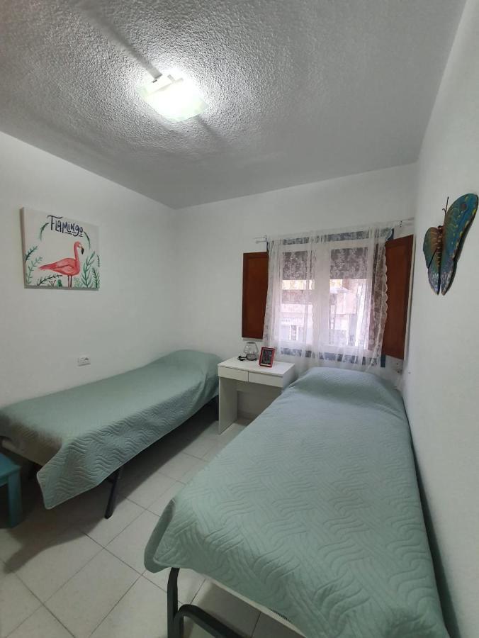 Fabulous 2-Bedroom Apartment Right On The Beach Of Los Crstianos Arona  Exteriér fotografie