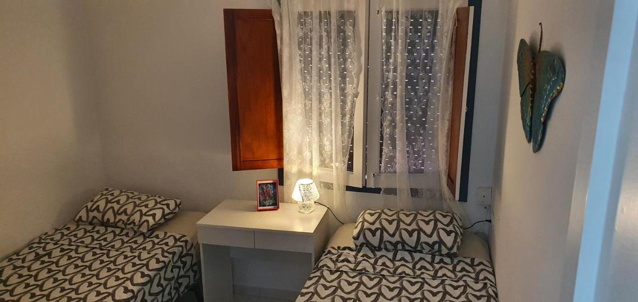 Fabulous 2-Bedroom Apartment Right On The Beach Of Los Crstianos Arona  Exteriér fotografie